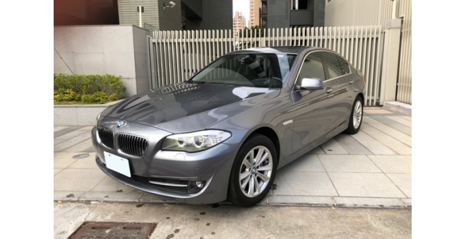 523i