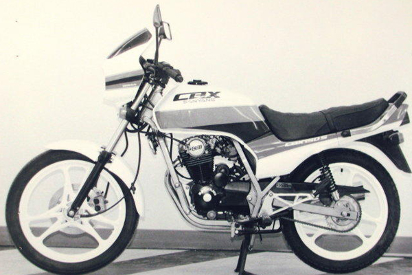 巨狼 150cc