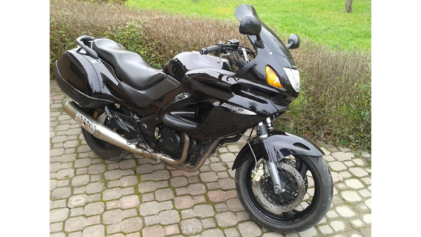 NT650V 650cc