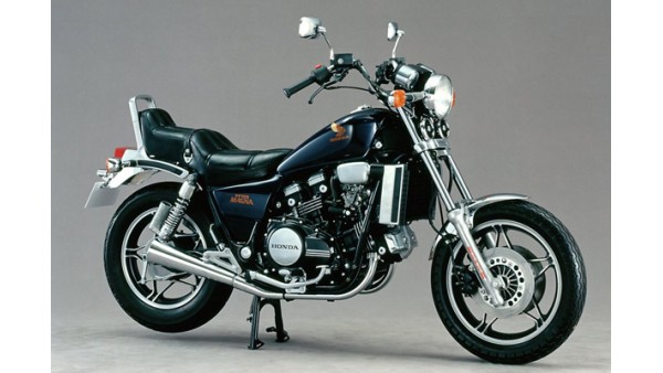 VF750C Magna (82-86) 750cc