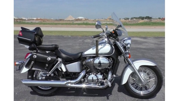 VT750 CD2 Shadow Deluxe 750cc