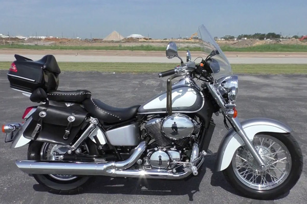 VT750 CD2 Shadow Deluxe 750cc