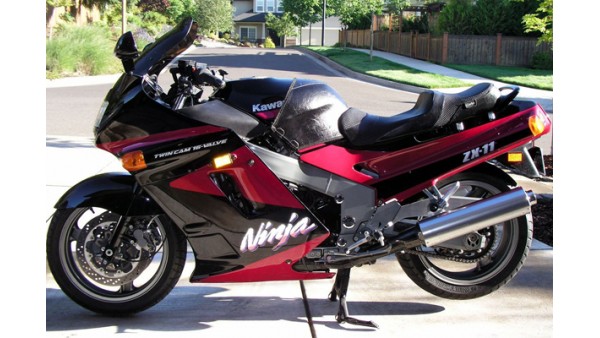  ZX-11 (ZX1100D1)Ninja 1100cc