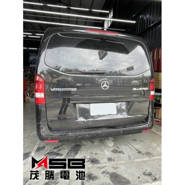 BENZ VITO 九人座 電瓶安裝步驟